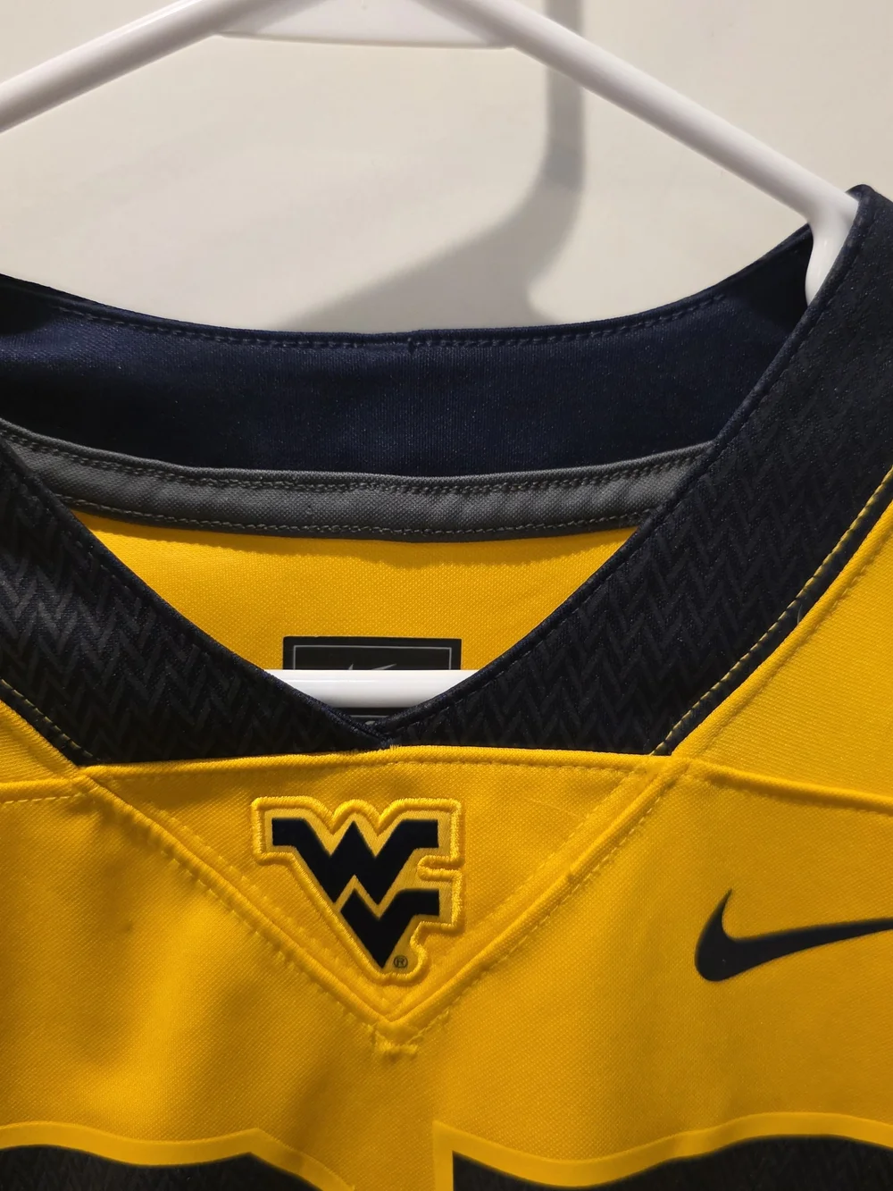 Nike Team West Virginia Mountaineers #23 Football Jersey Youth Sz S Blue Yellow